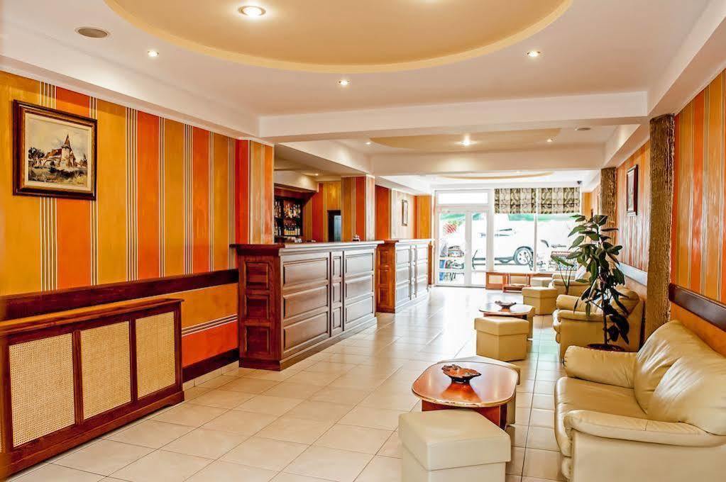 Hotel Class Hermannstadt Экстерьер фото